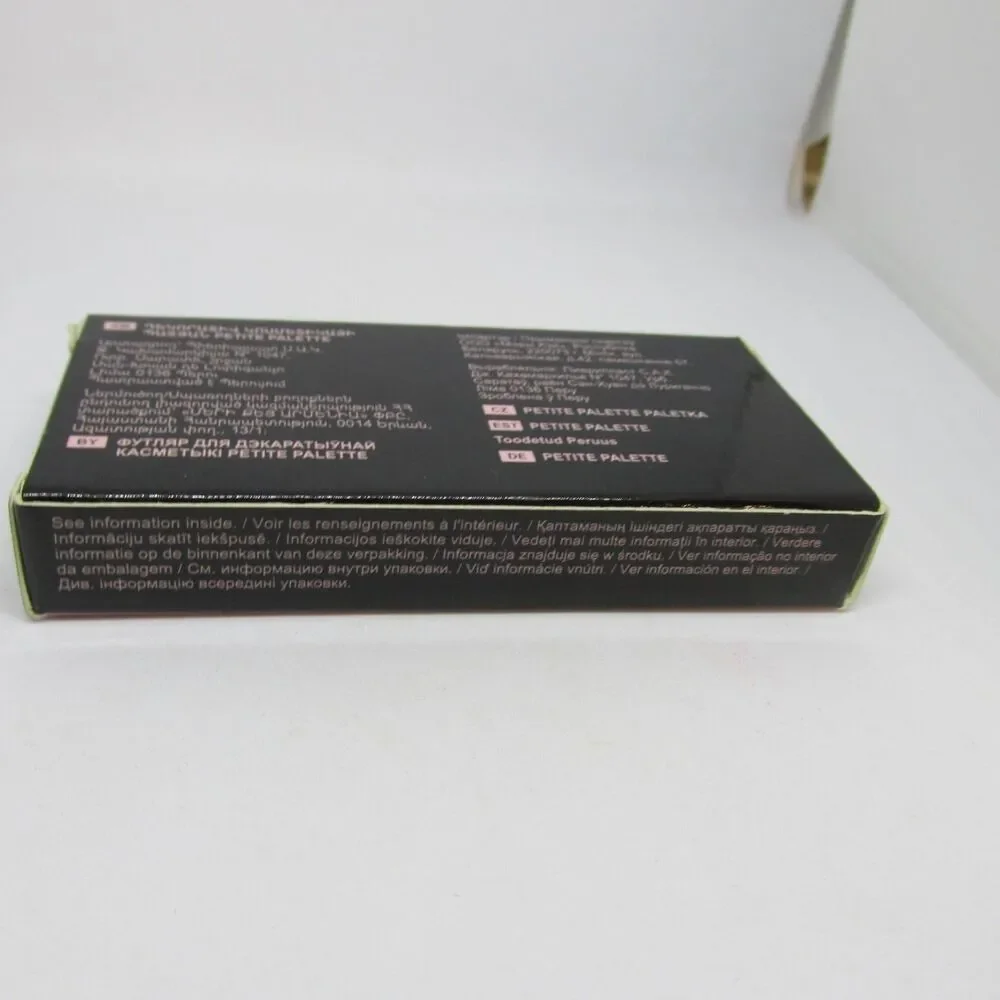 MARY KAY PETITE PALETTE 114610 UNFILLED REFILLABLE MAGNETIC COMPACT New